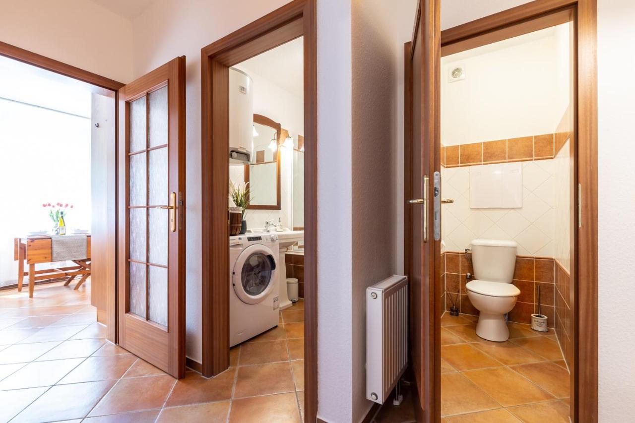 Apartman Dream V Mikulove - Jine Ubytovani Lednice Apartment Bagian luar foto